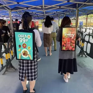 21-Inch LCD Digital Billboard Backpack – Portable Video Advertising in Full HD